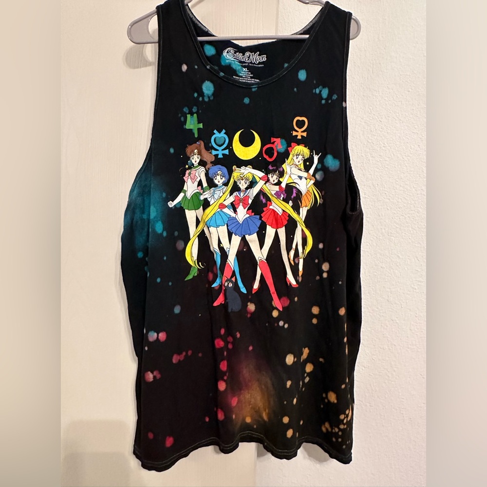 Hot Topic Sailor Moon Paint Splatter Tank Top